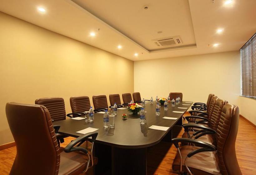 Hotel Starlit Suites 14