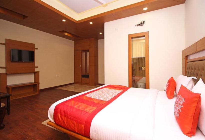 Hotel Oyo Premium 093 Near St George College 13