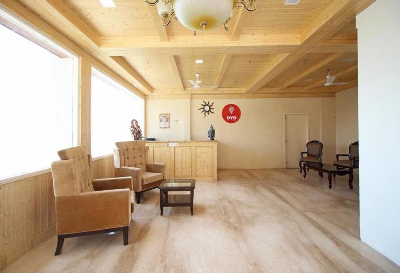 Hotel Oyo Premium 093 Near St George College 3