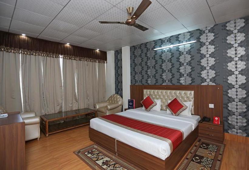 Hotel Oyo 9162 Near Chakrata Road 10