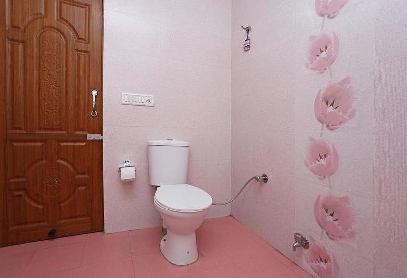 Hotel Oyo 9162 Near Chakrata Road 20