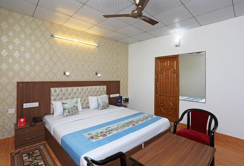 Hotel Oyo 9162 Near Chakrata Road 3