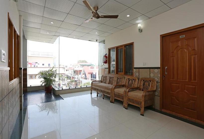 Hotel Oyo 9162 Near Chakrata Road 7