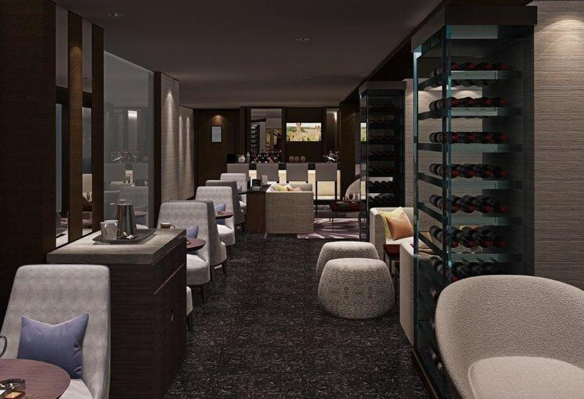 Hotel Golden Sarovar Portico 13