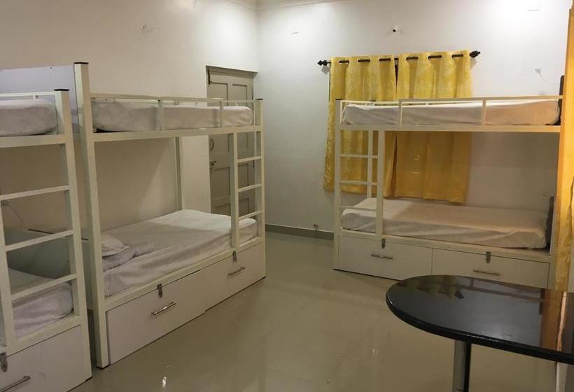 Hostel Bootstart Colive 10