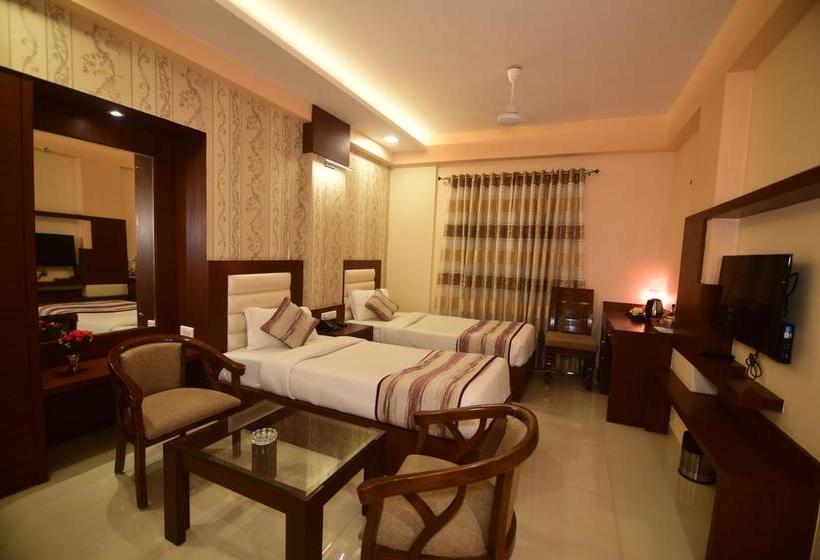 Hotel Varanasi Inn 12