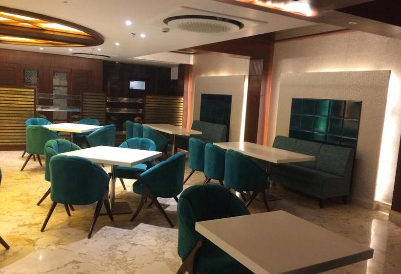 Hotel Varanasi Inn 19