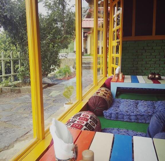 Resort Great Barbet Birding Lodge & Sundown Café Pangot 17