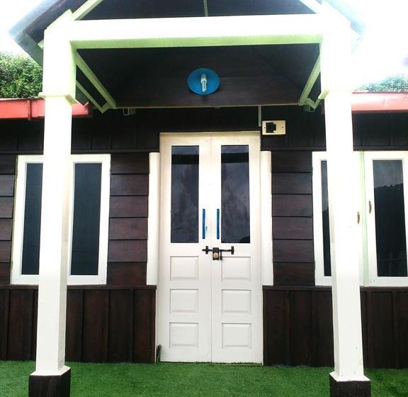 Resort Great Barbet Birding Lodge & Sundown Café Pangot 18