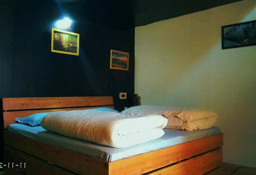 Resort Great Barbet Birding Lodge & Sundown Café Pangot 6