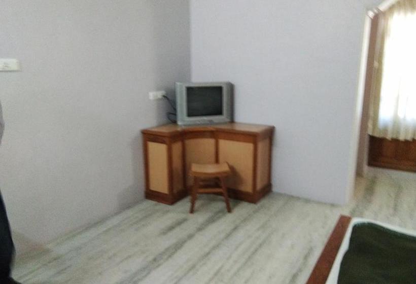 Hotel Sivamurugan 13