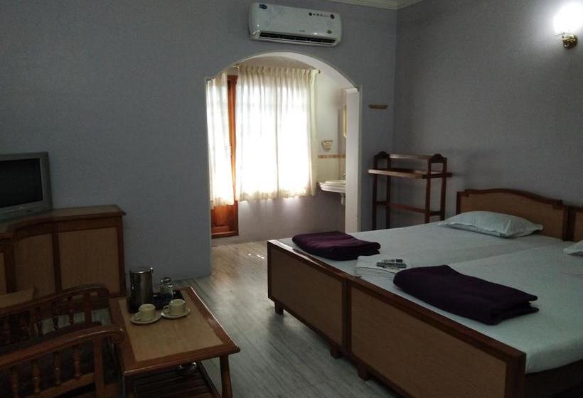 Hotel Sivamurugan 18