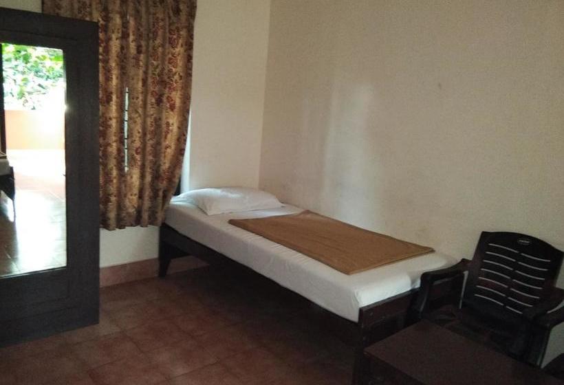 Hotel Highrange Residency 14