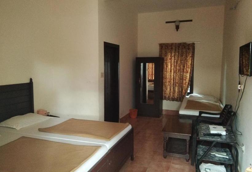 Hotel Highrange Residency 20