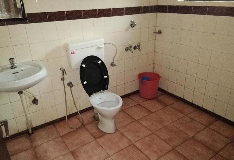 Hotel Highrange Residency 9