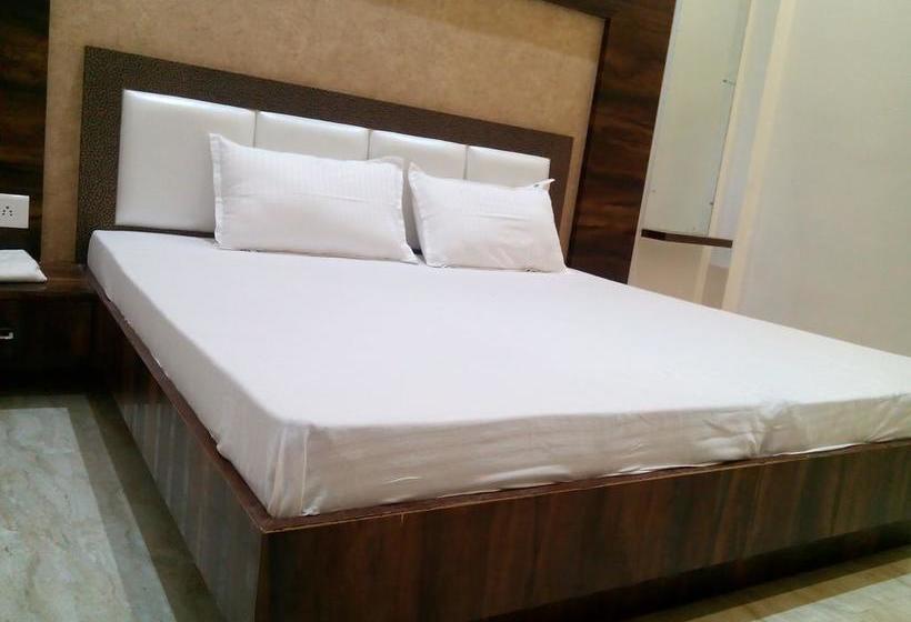 Hotel Shree Anand Dham 10