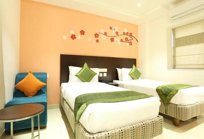 Hotel Treebo C Plaza 13