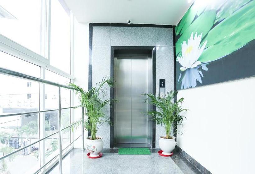 Hotel Treebo C Plaza 14