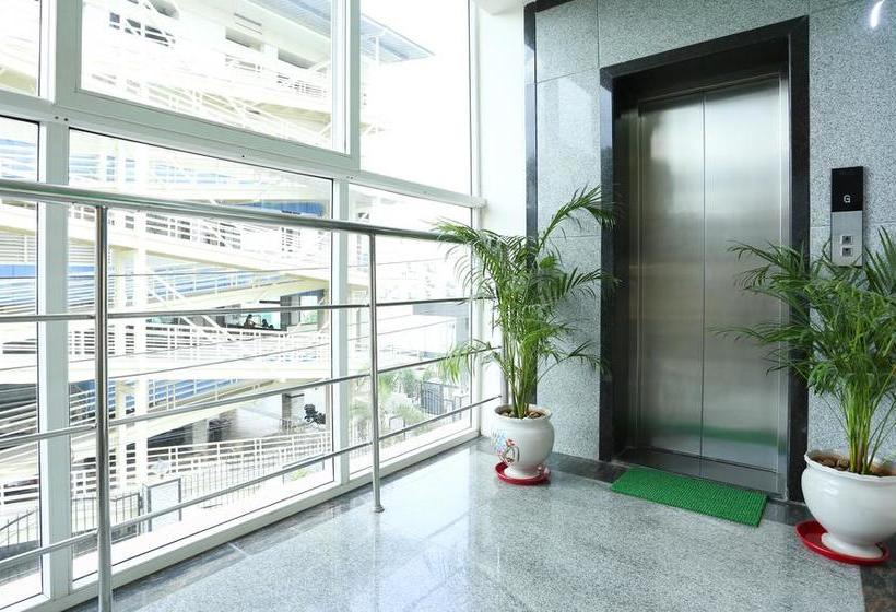 Hotel Treebo C Plaza 16