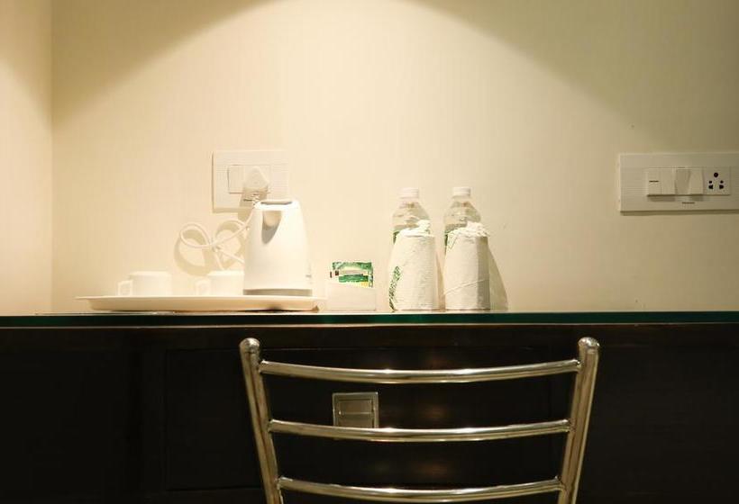 Hotel Treebo C Plaza 19