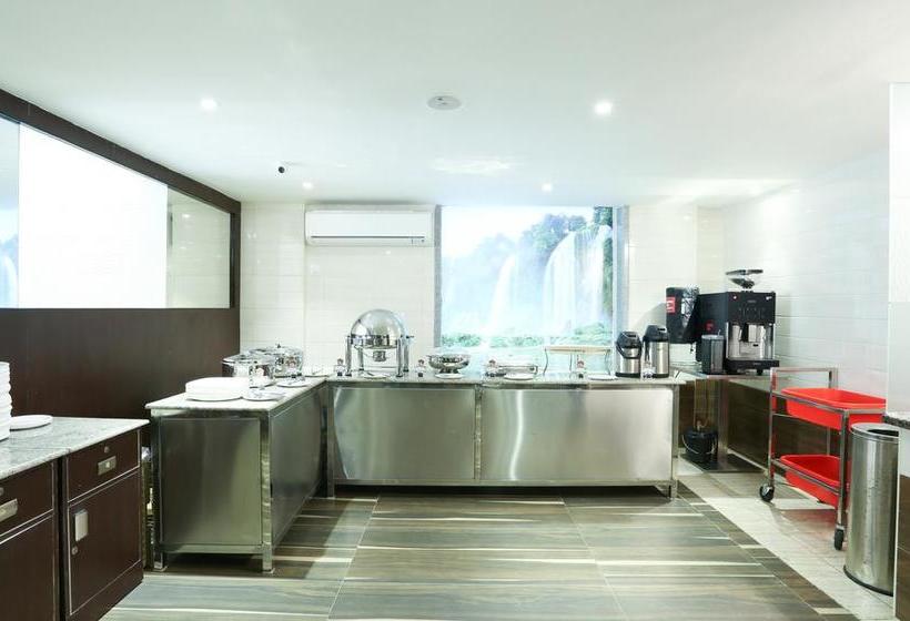 Hotel Treebo C Plaza 9