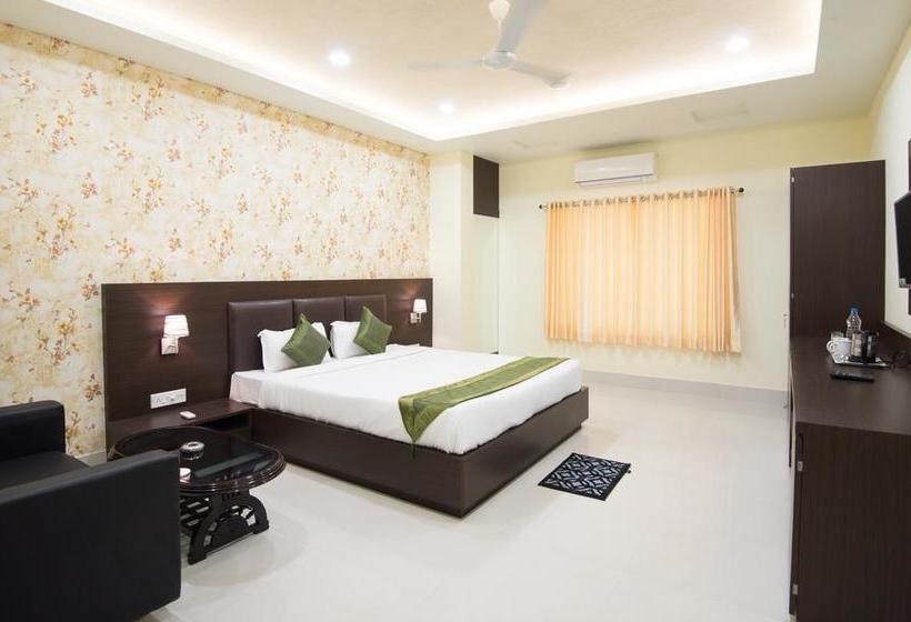 Hotel Treebo King S Court