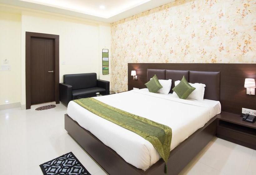 Hotel Treebo King S Court 18