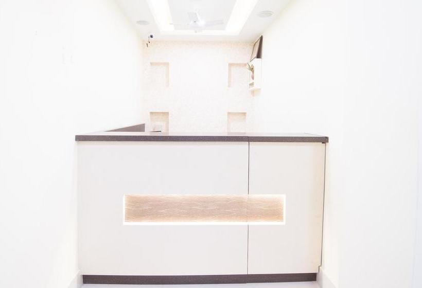 Hotel Treebo King S Court 3