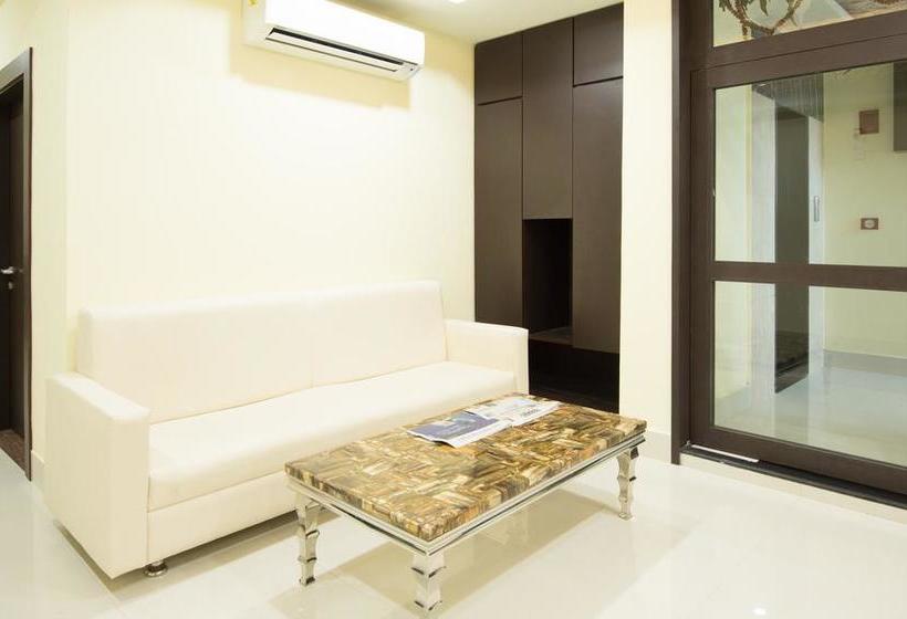 Hotel Treebo King S Court 6