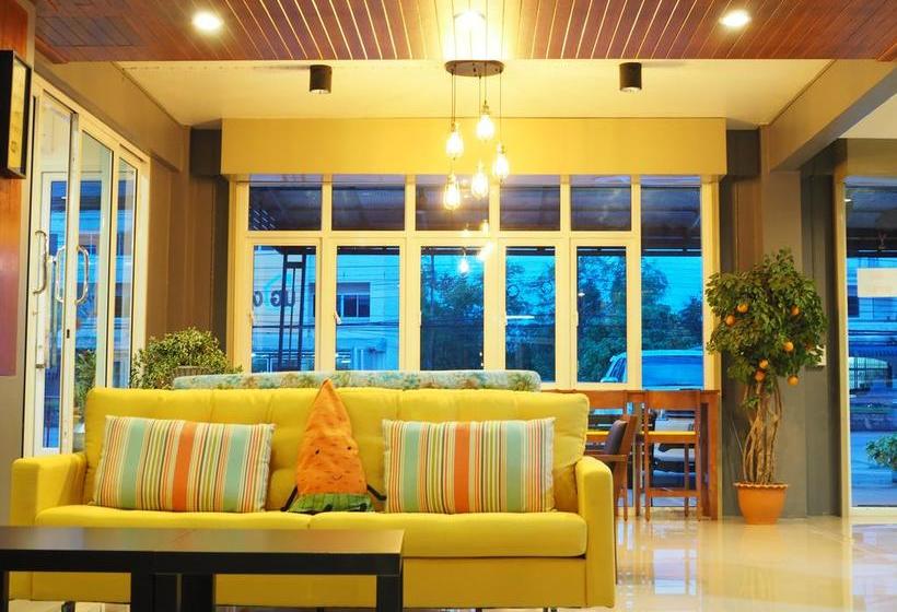 Herberge A Nighttime 12