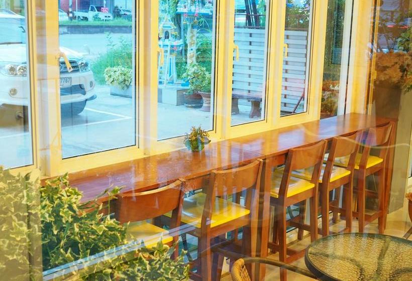 Herberge A Nighttime 15