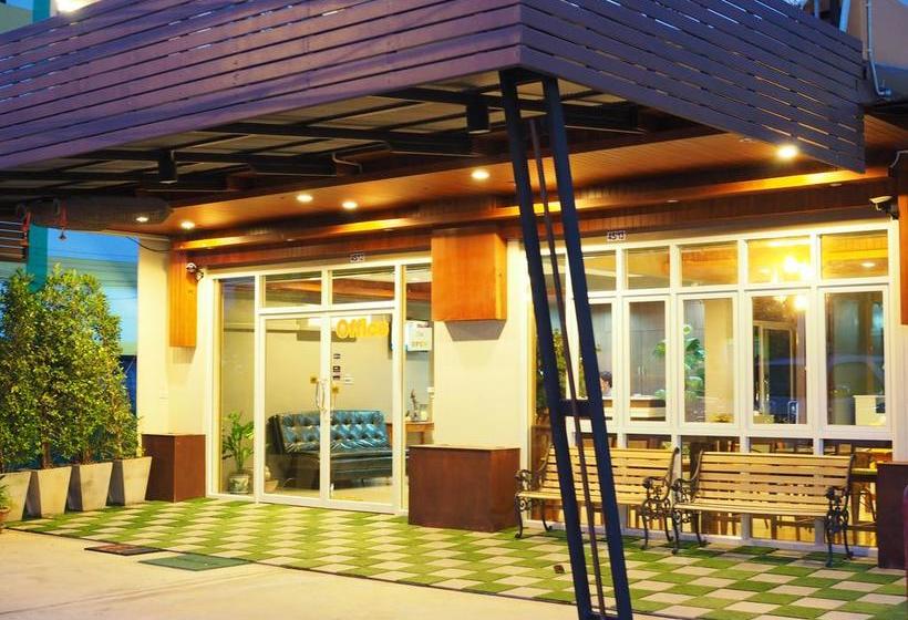 Herberge A Nighttime 2