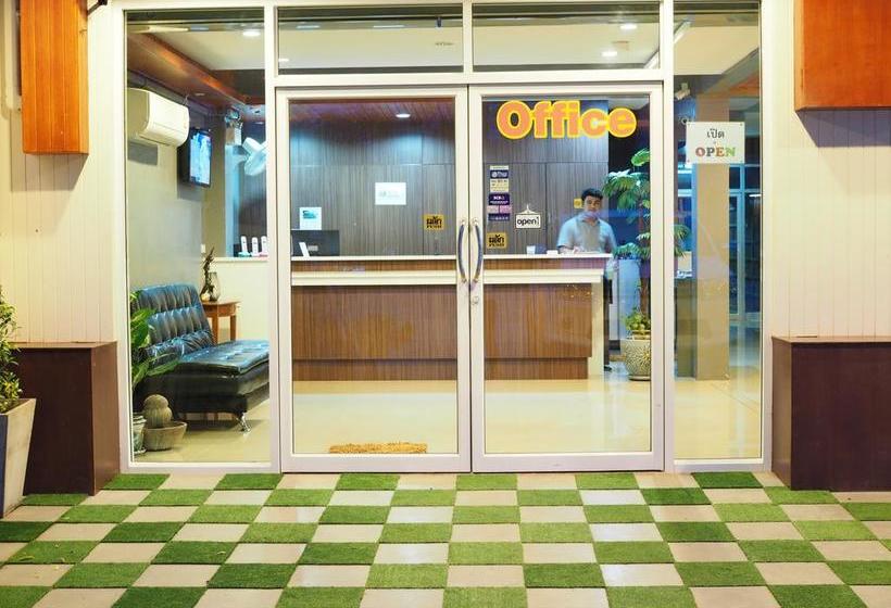 Herberge A Nighttime 6