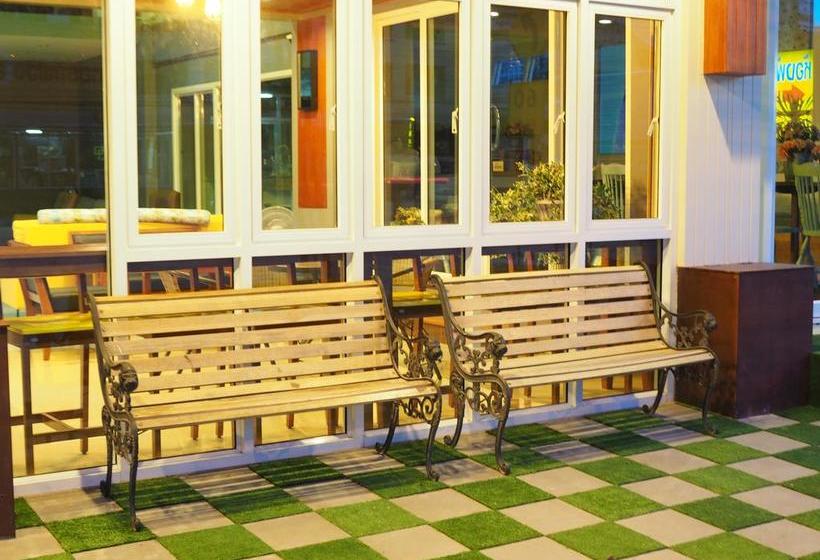 Herberge A Nighttime 9