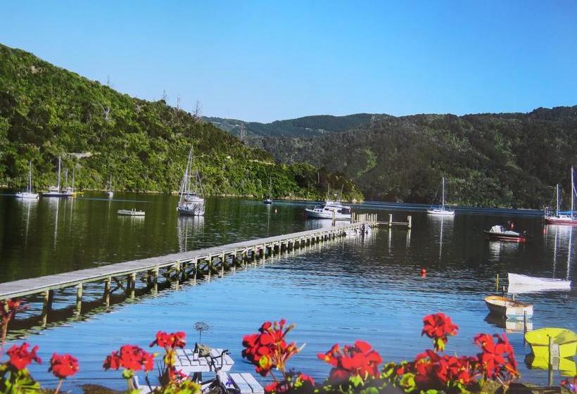 Waterfront Bed And Breakfast 12