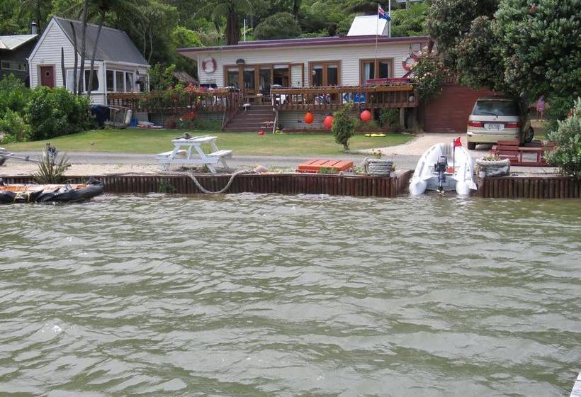 Waterfront Bed And Breakfast 5