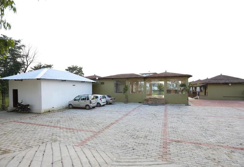 Treebo The Tigers Pug Mark Resort 13