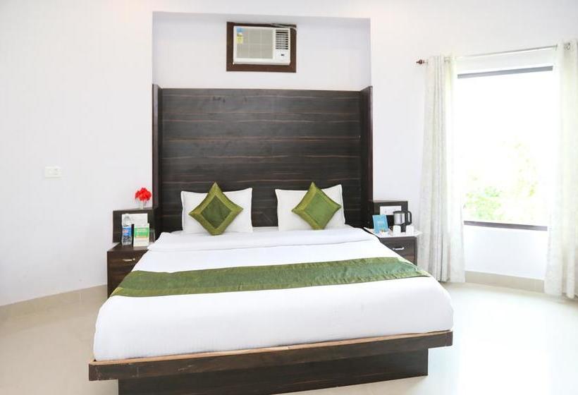 Treebo The Tigers Pug Mark Resort 8