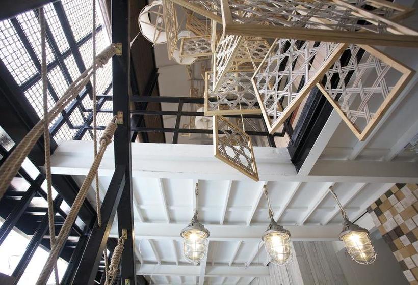 The Street Hostel 10