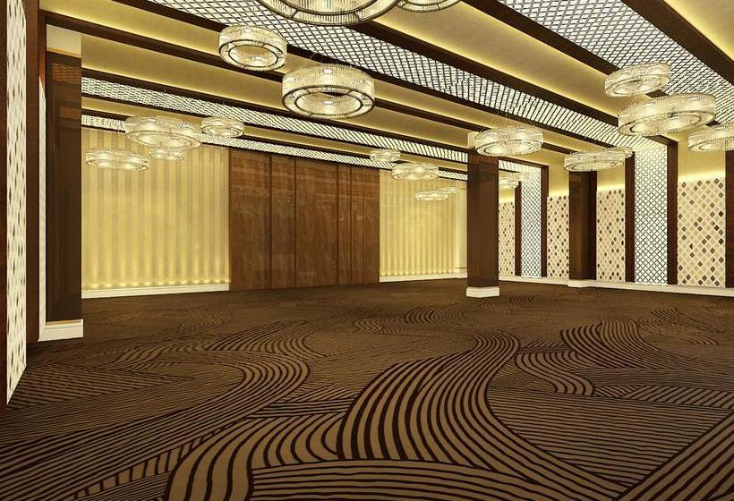 Hotel Radisson Lucknow City Center 15