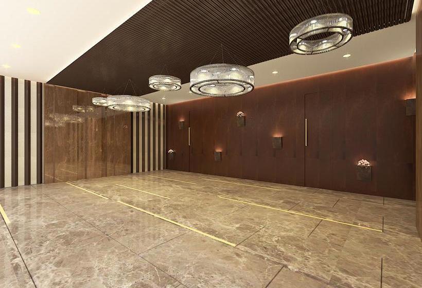 Hotel Radisson Lucknow City Center 16