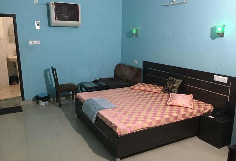 Hotel The Rohtak Hyatt 2