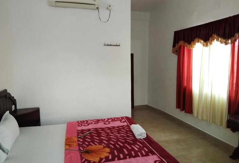 Hotel Ozar Heritage Tourist Home Kerala