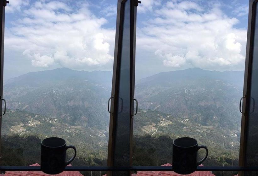 Hotel Taktse Continental 9