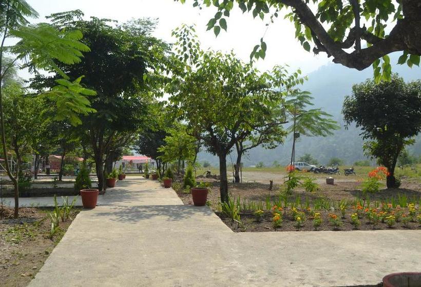 Balaut Camp Resort 10