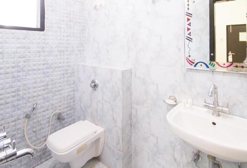 Hotel Treebo Shubhankar Inn 15