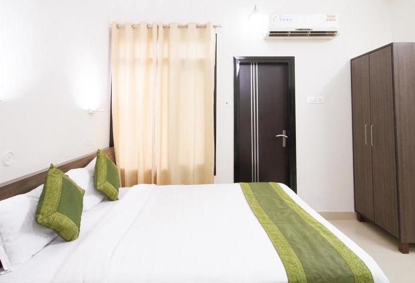 Hotel Treebo Shubhankar Inn 8