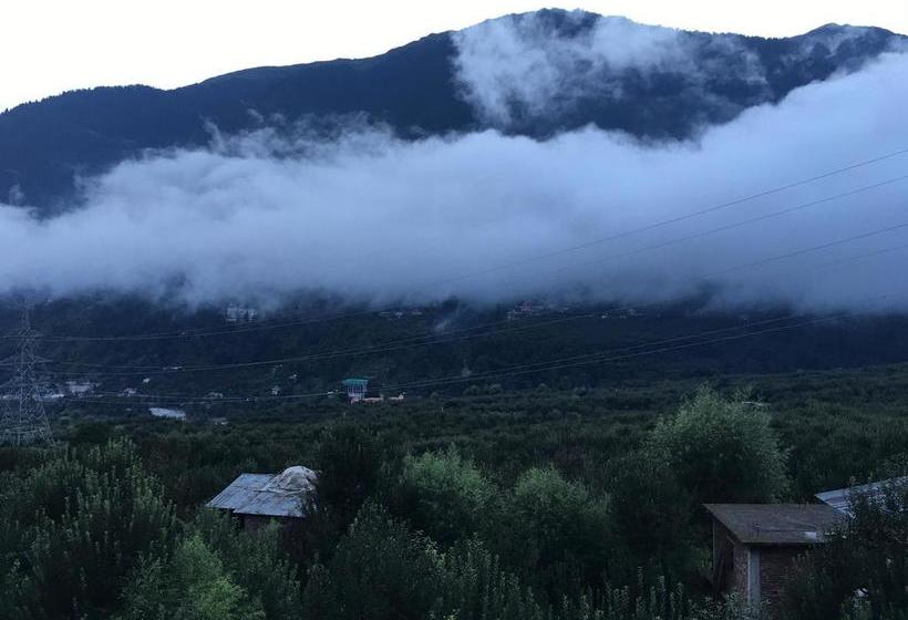 Hotel Pink Bud Cottages 11