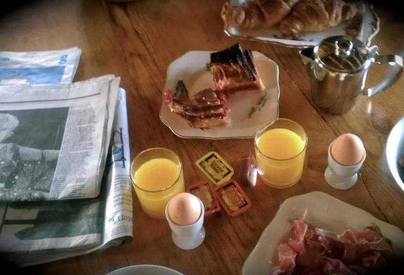 Hotel Pink Bud Cottages 2