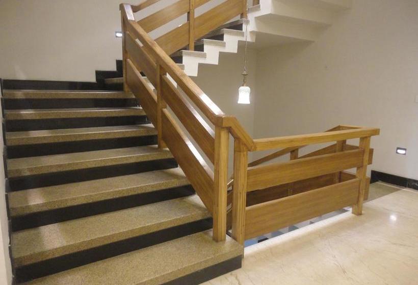 Hotel Green Majestic 8